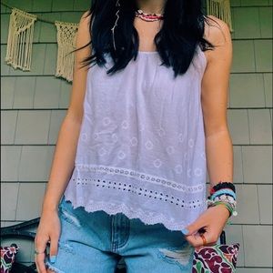 flowy white bohemian tank 🕊